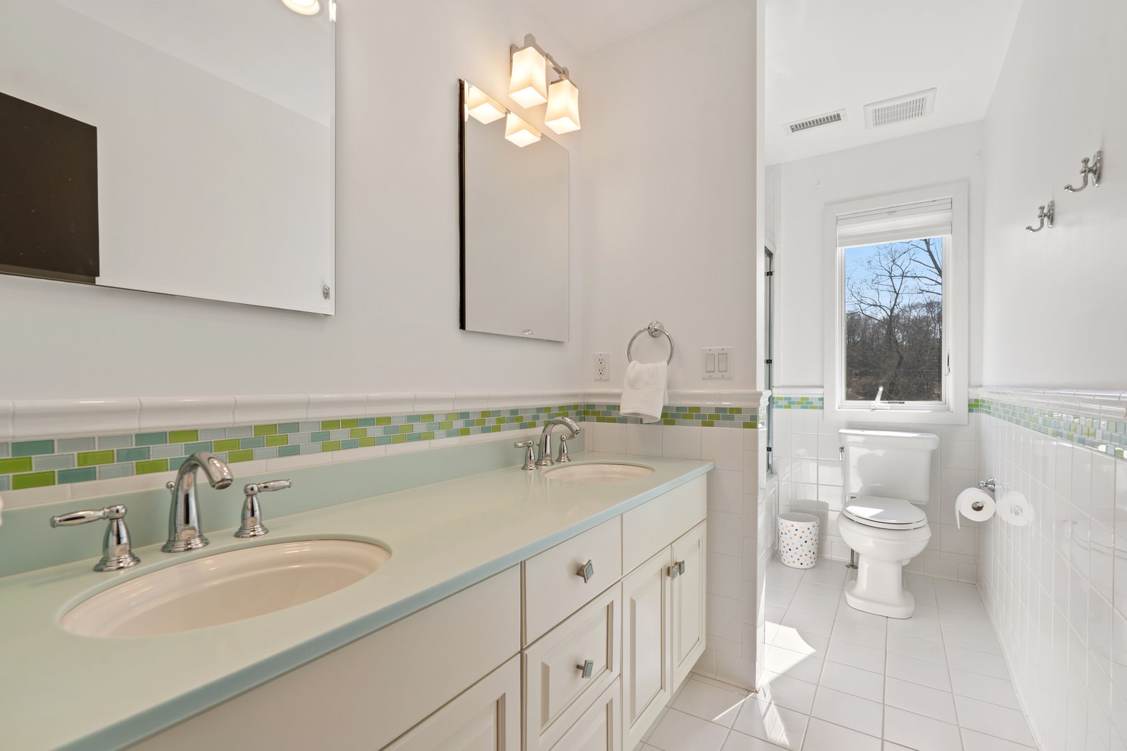 15 Haights Cross Road Photo 30