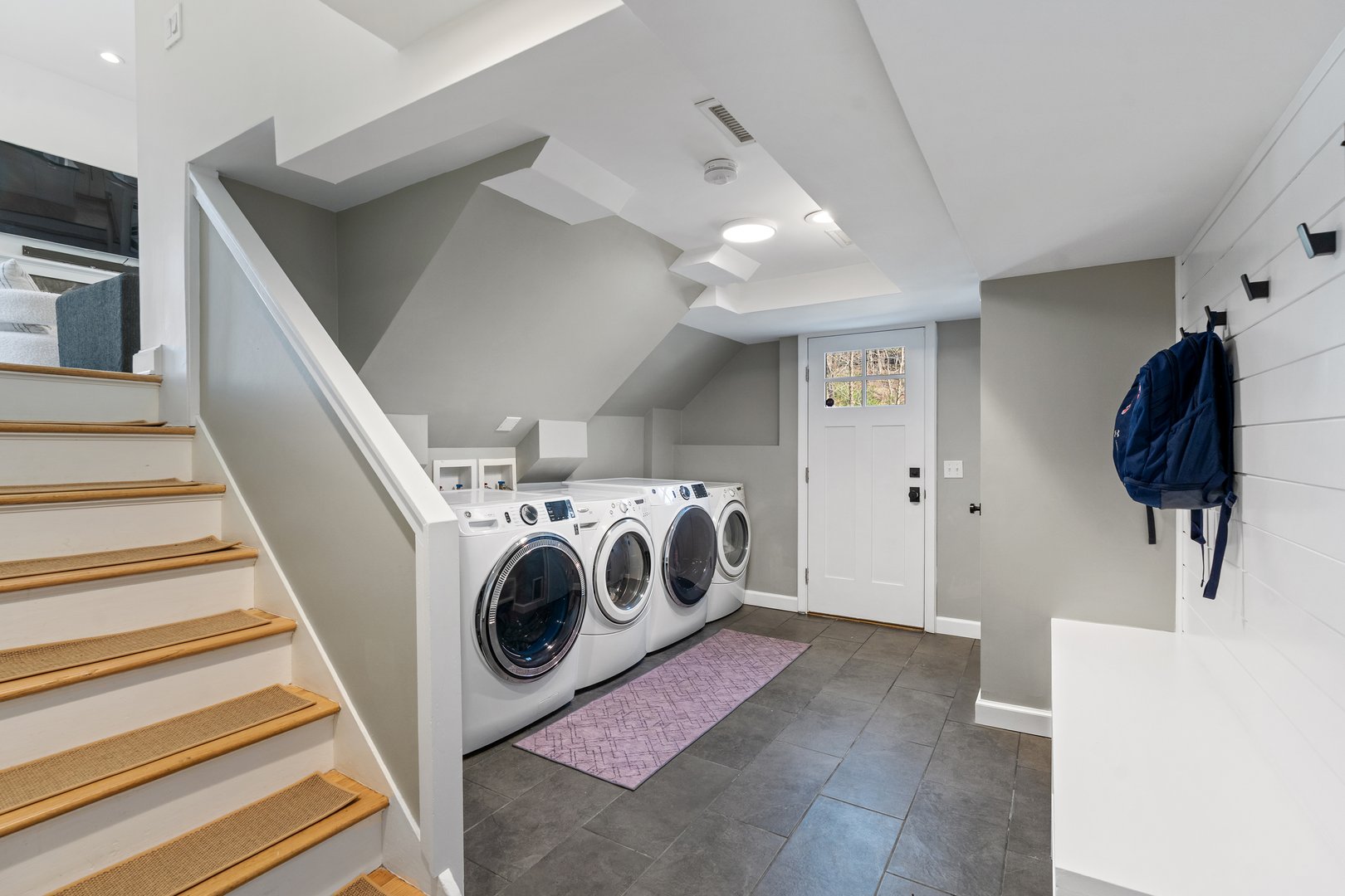 15 Haights Cross Road Photo 31