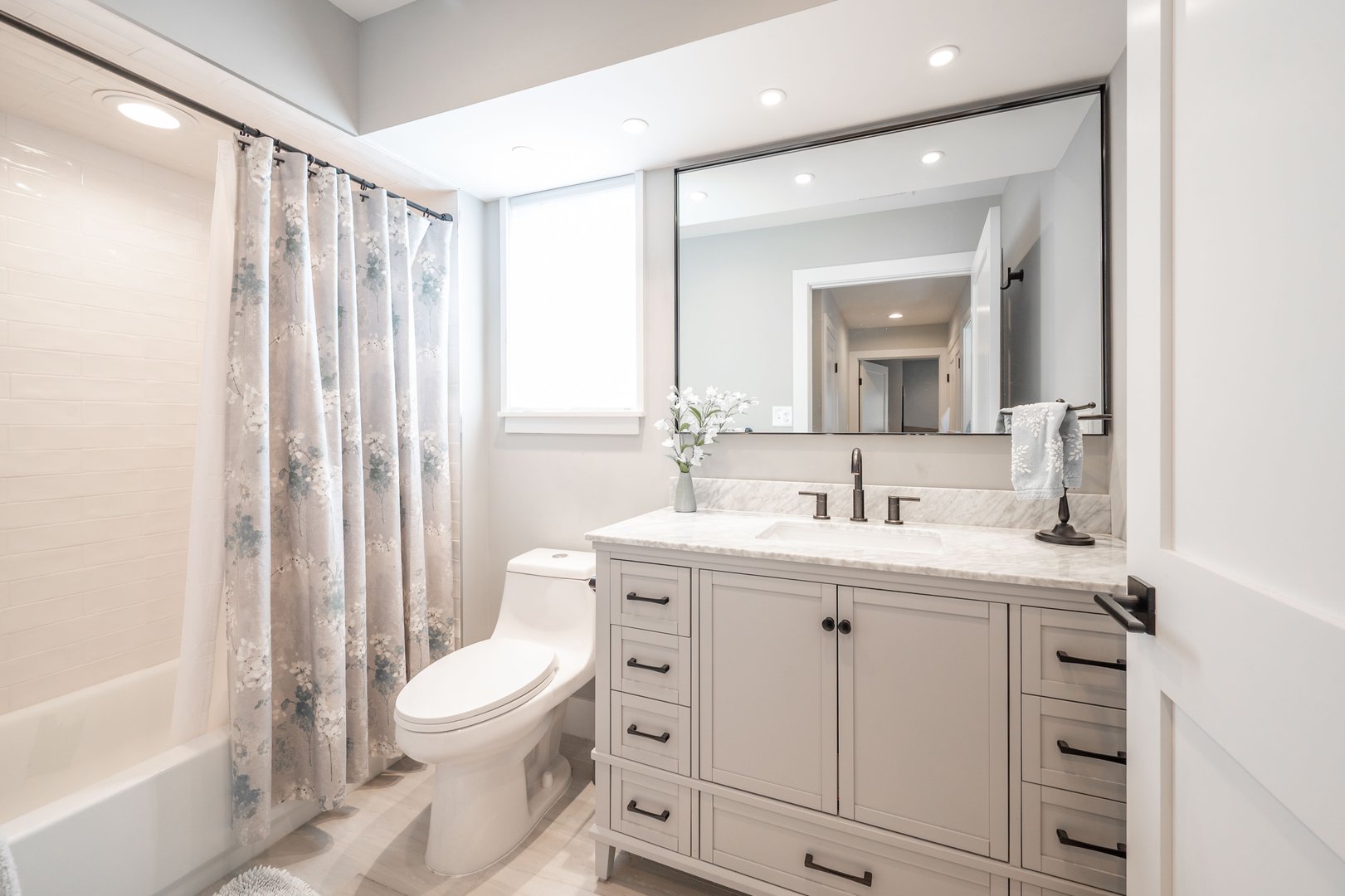 977 Heritage Village  #B Photo 19