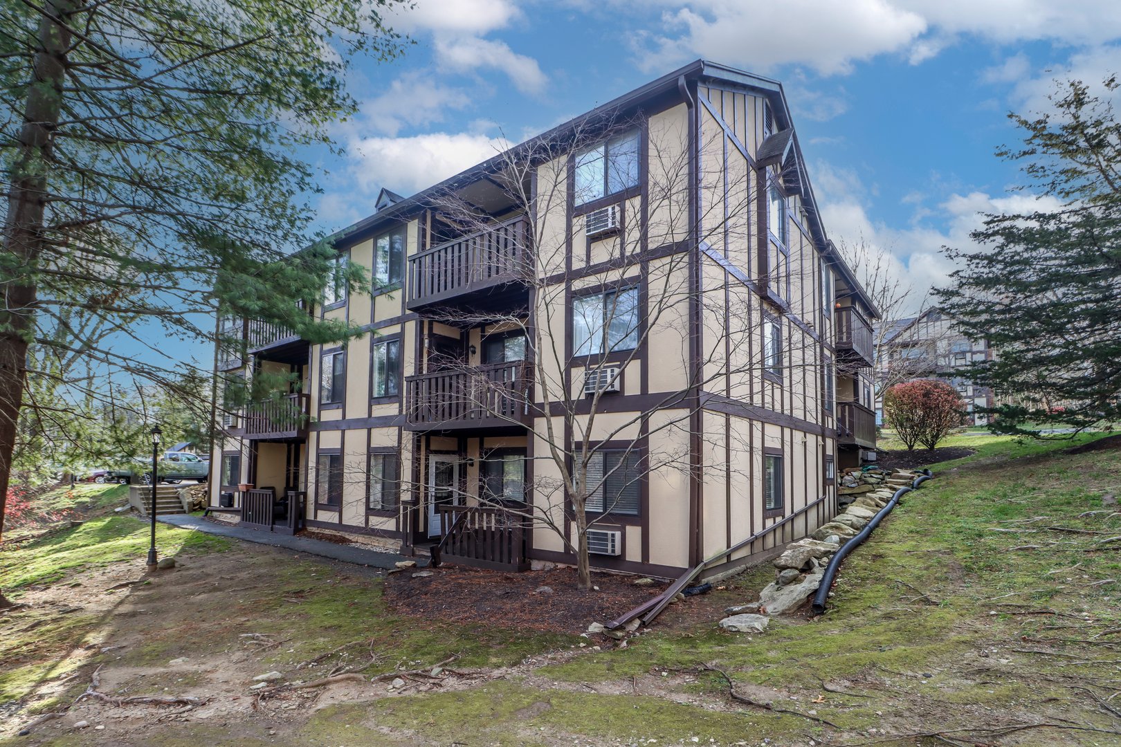 28 Rollingwood Drive #28 Photo 2