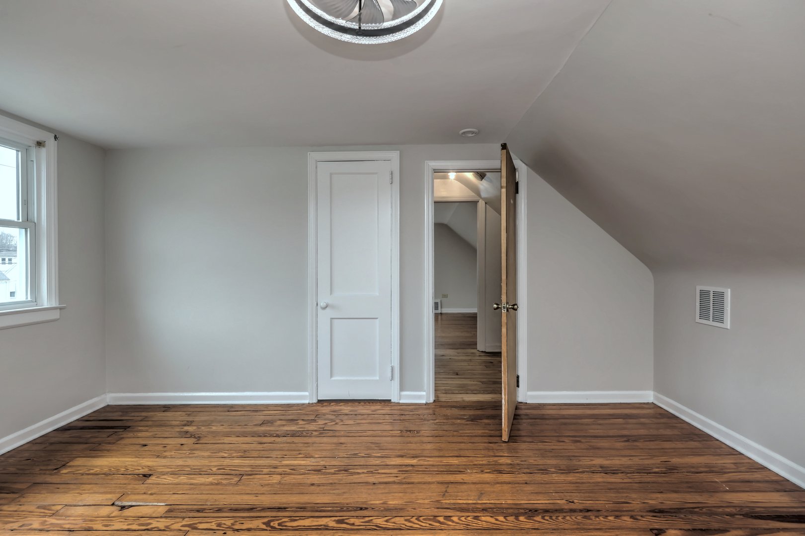 76 Luther Street Photo 33