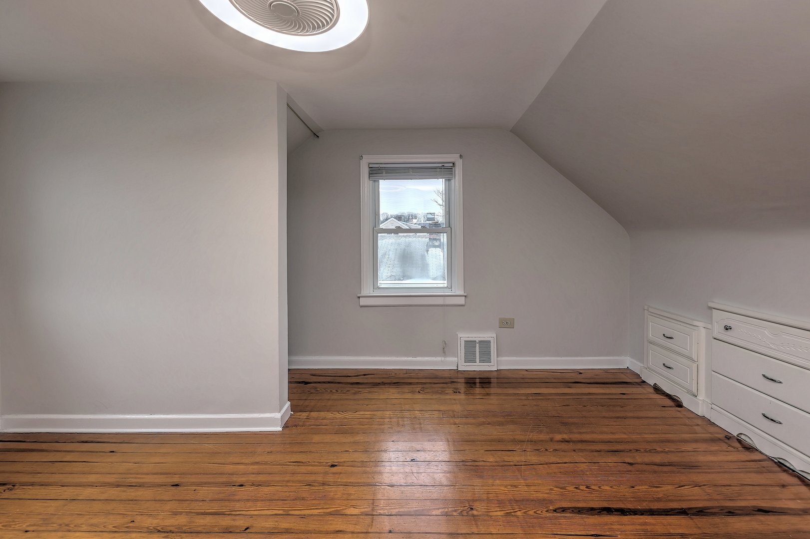 76 Luther Street Photo 34