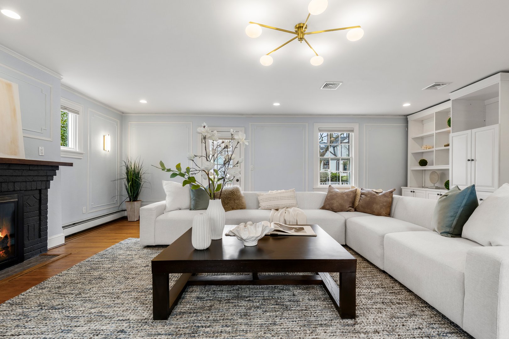 12 Robin Hill Road Photo 2