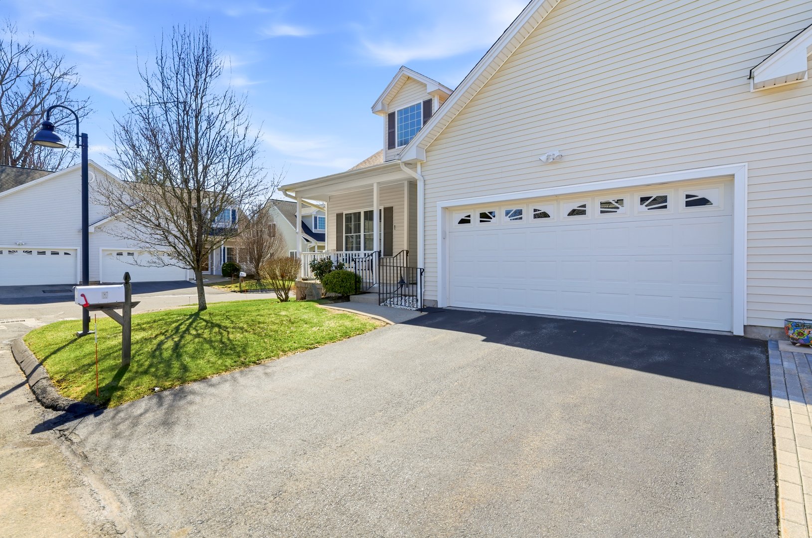 1 Fairfield Court #1 Photo 2