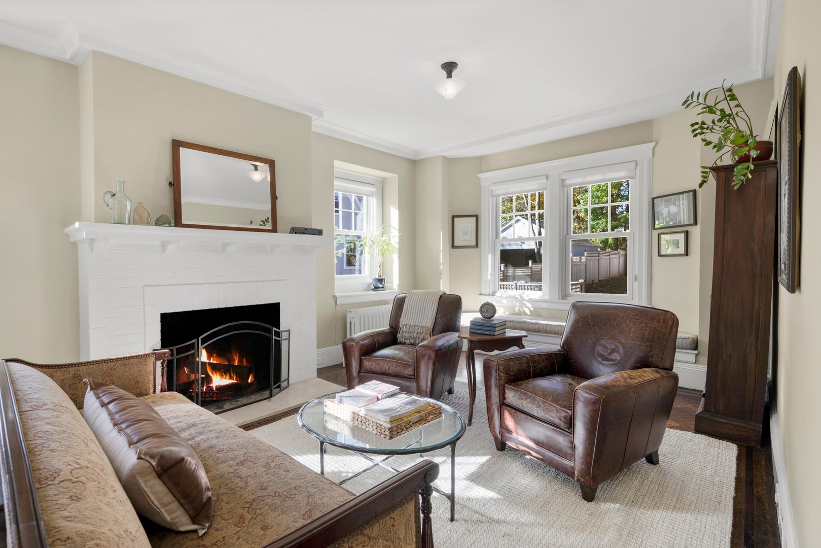 75 Young Avenue Photo 6