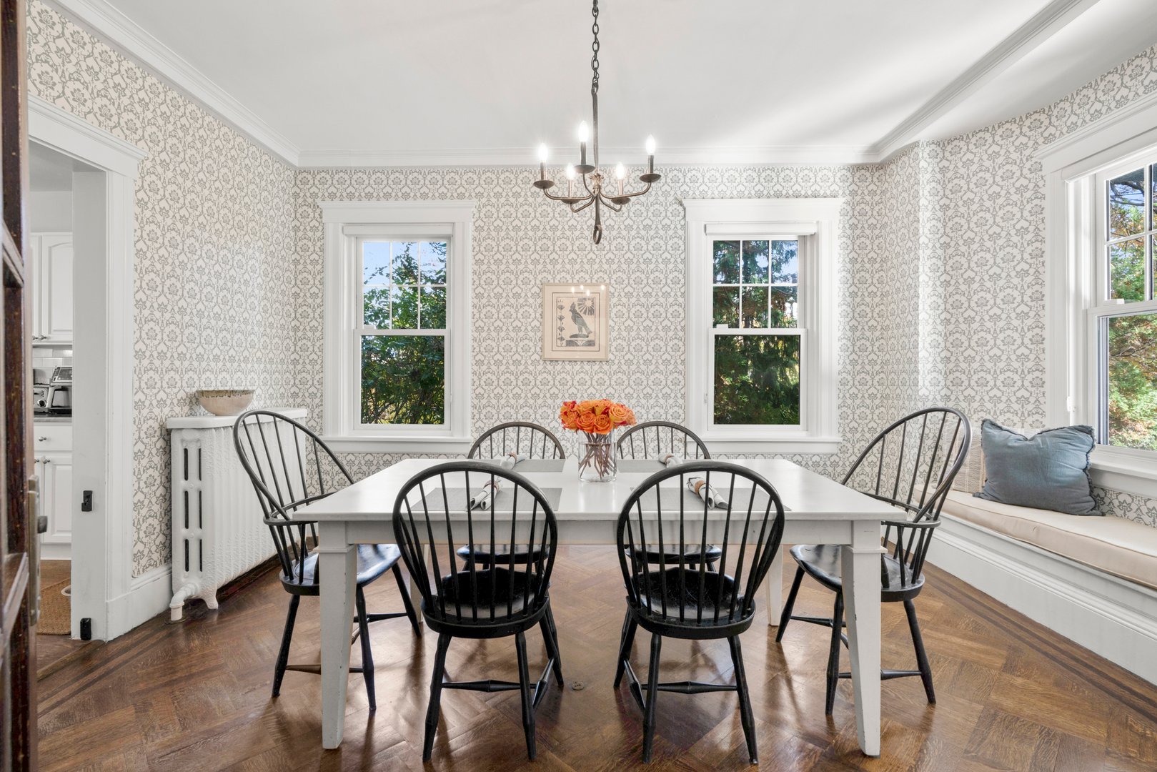 75 Young Avenue Photo 9