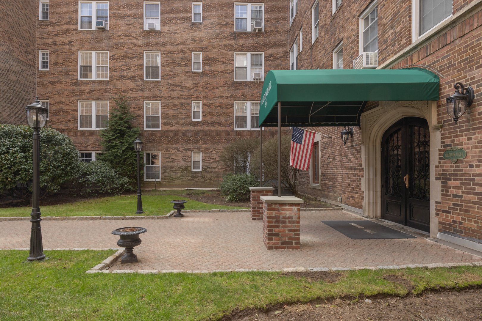 25 Parkview Avenue  #2K Photo 2