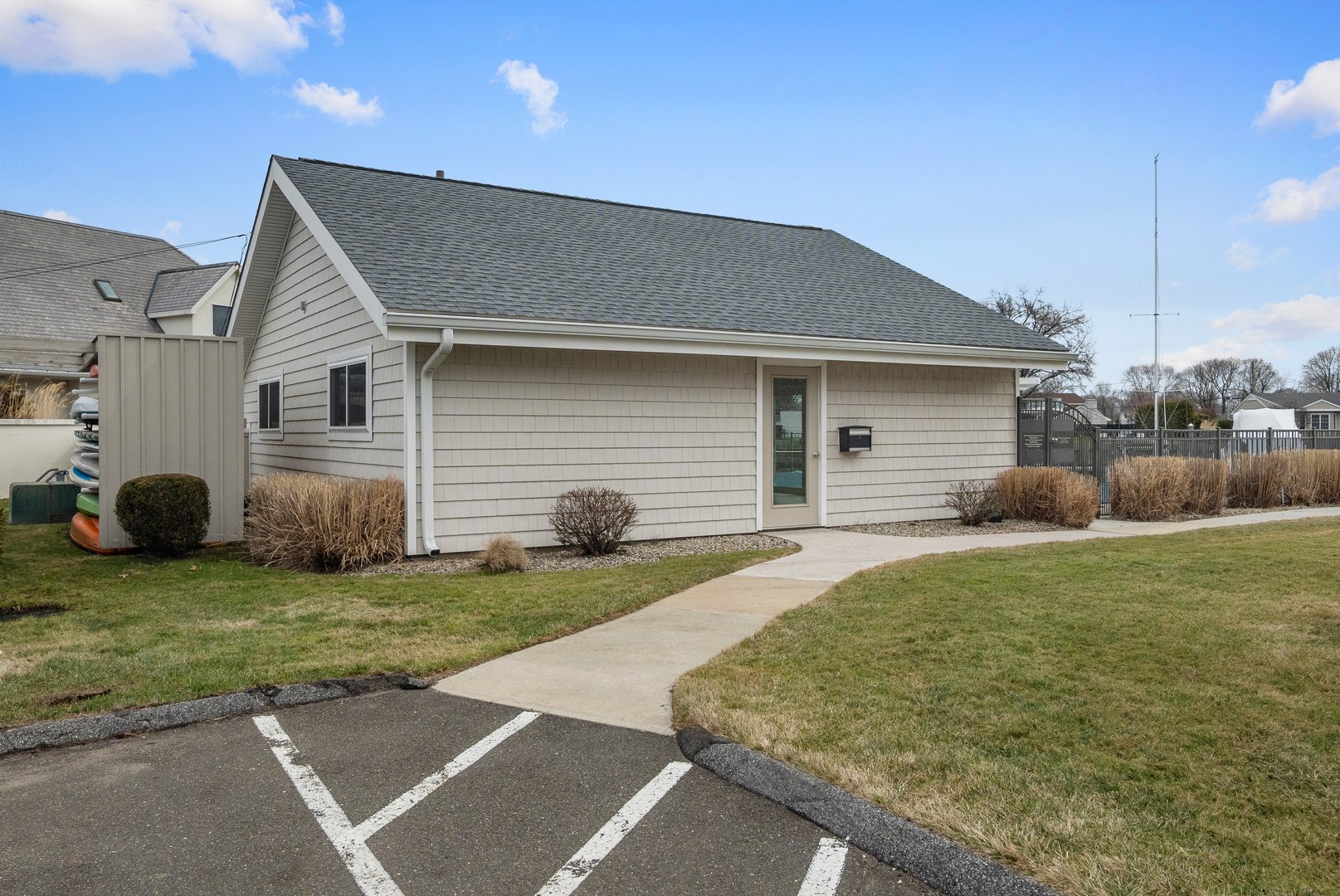 199 Gregory Boulevard  #C2 Photo 32