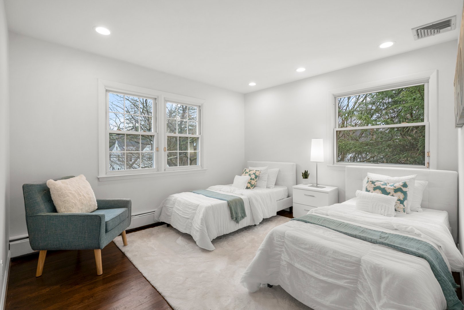 8 Valentine Road Photo 16