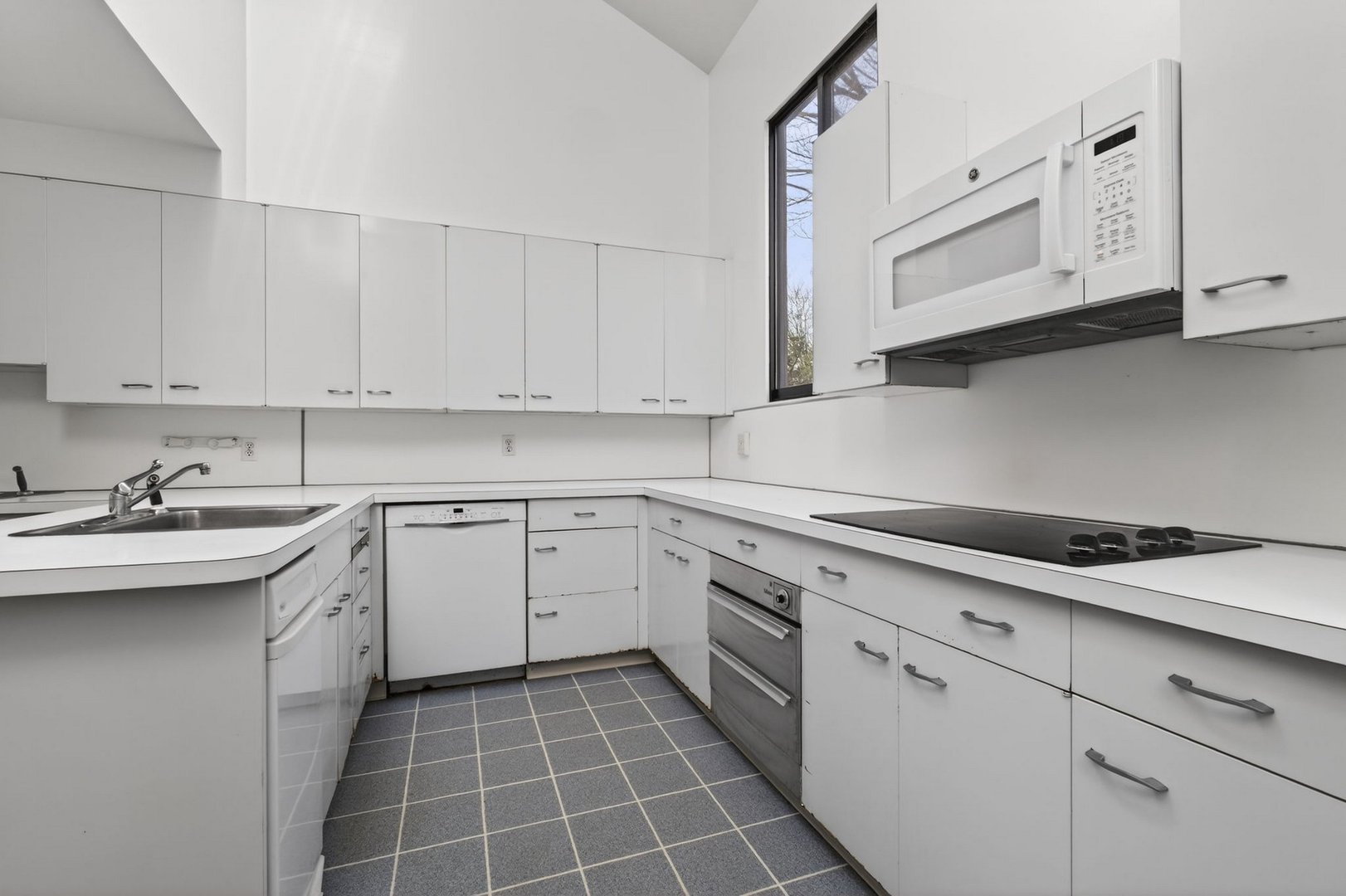 3-a Meetinghouse Lane Photo 8