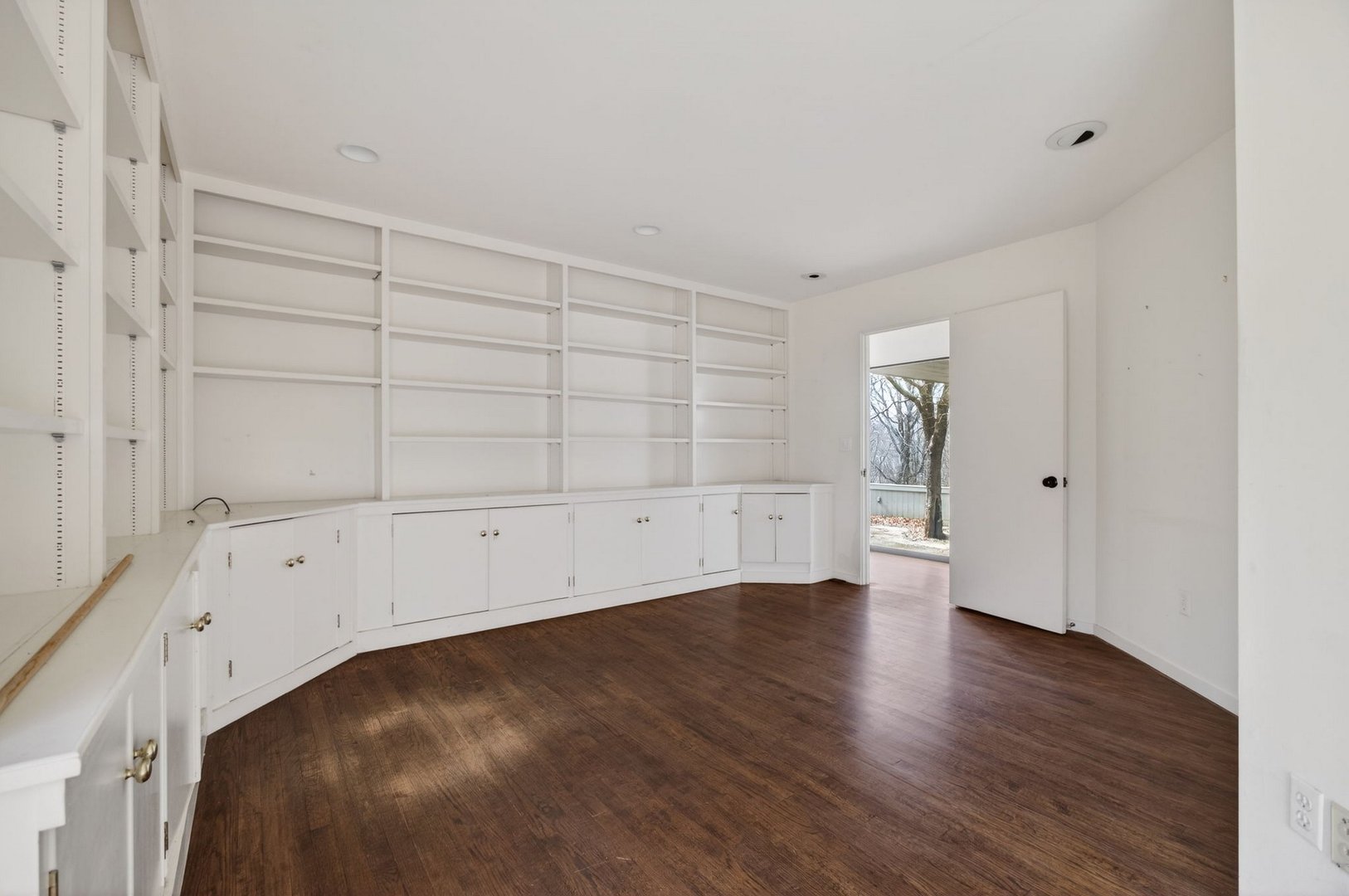 3-a Meetinghouse Lane Photo 15