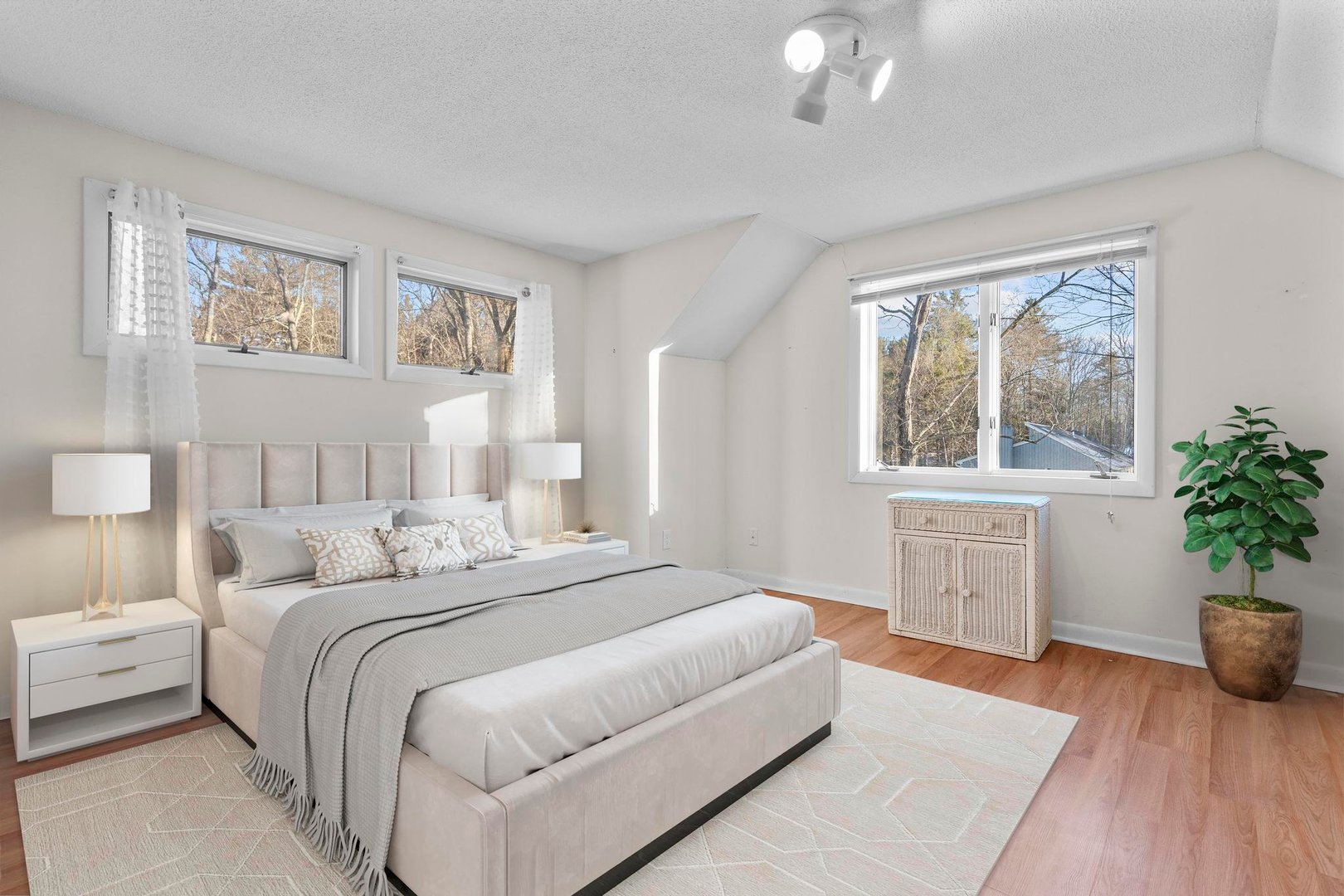 421 East Hyerdale Drive Photo 16