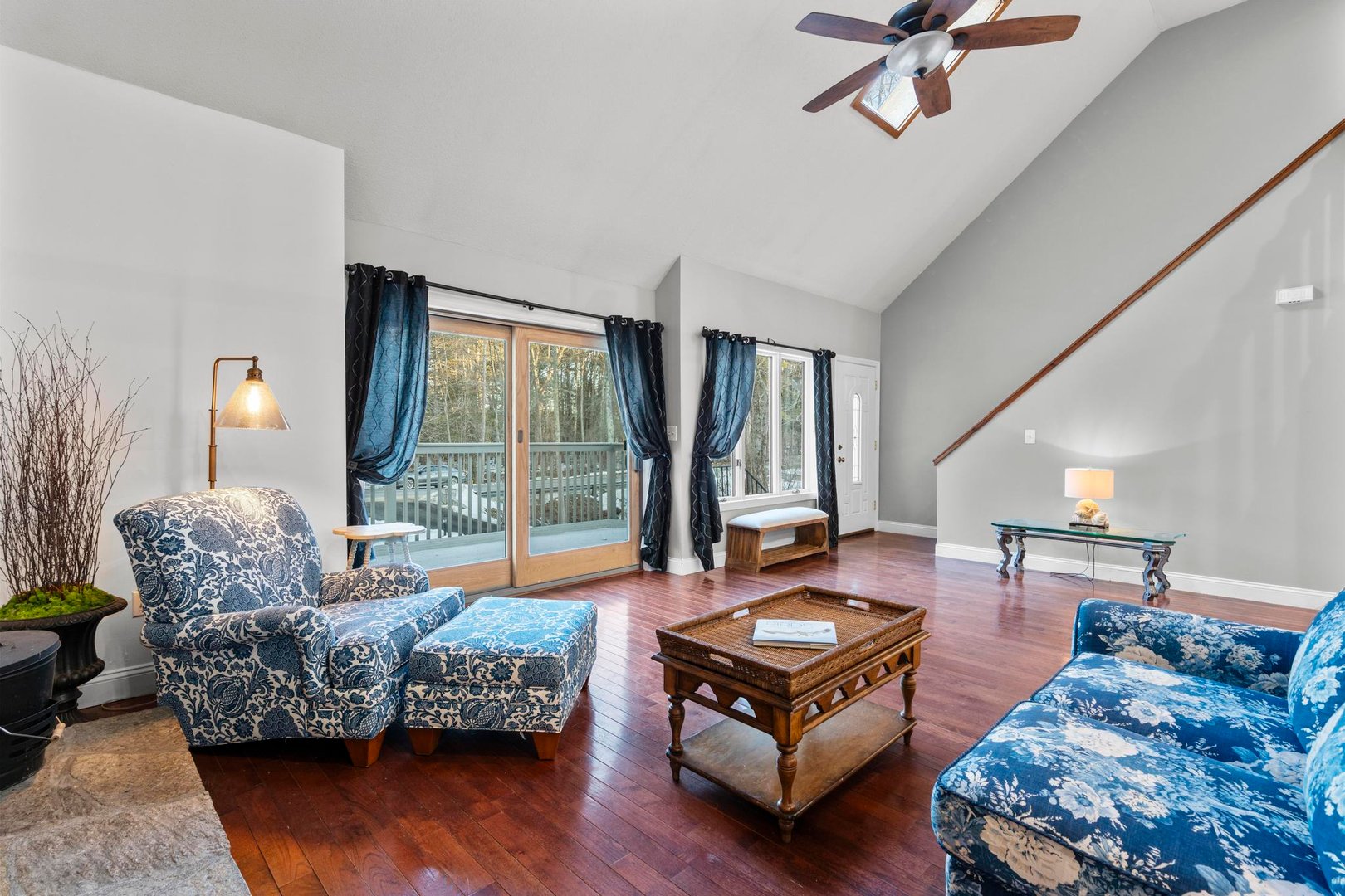 421 East Hyerdale Drive Photo 4