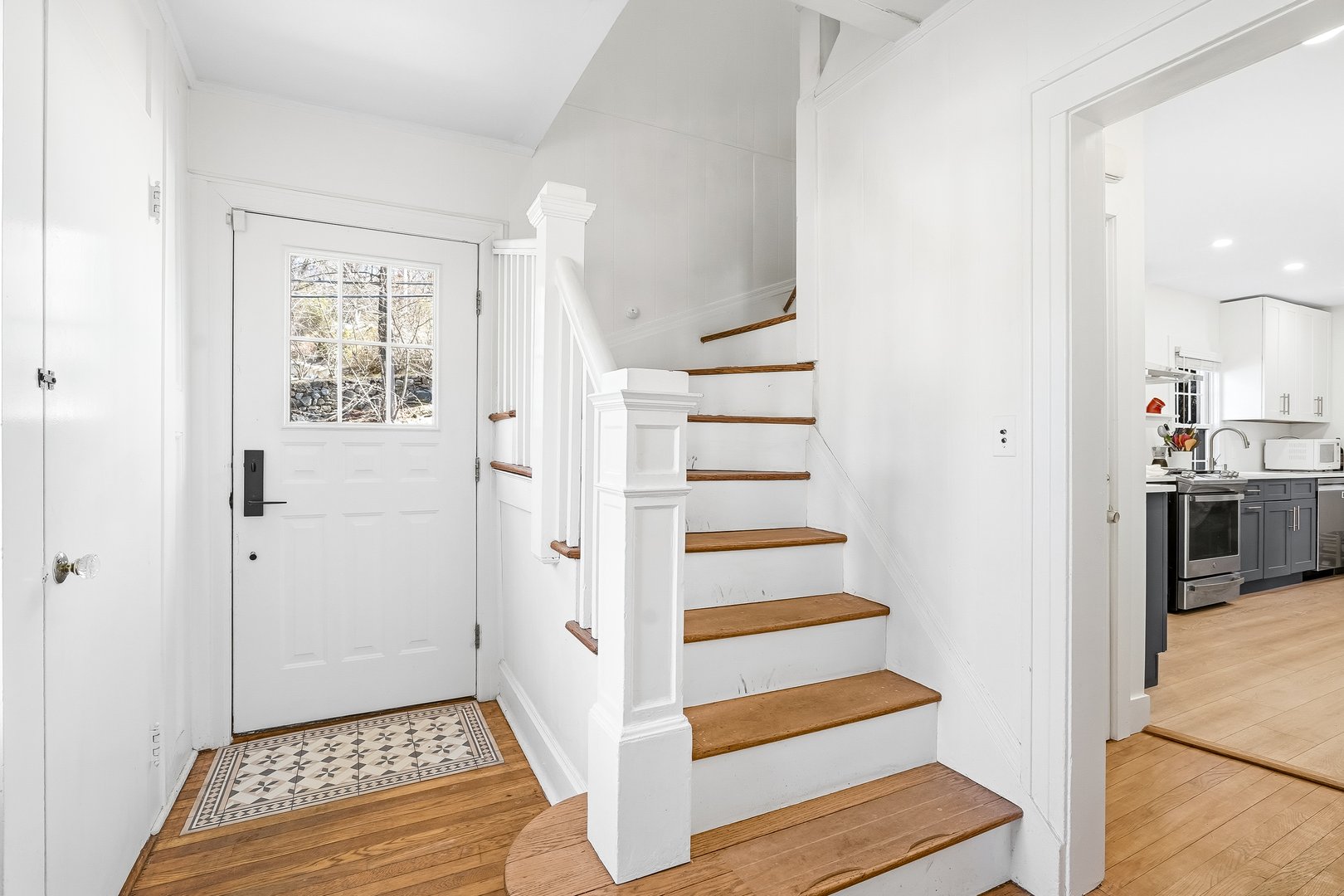 6 Circle Drive Photo 2