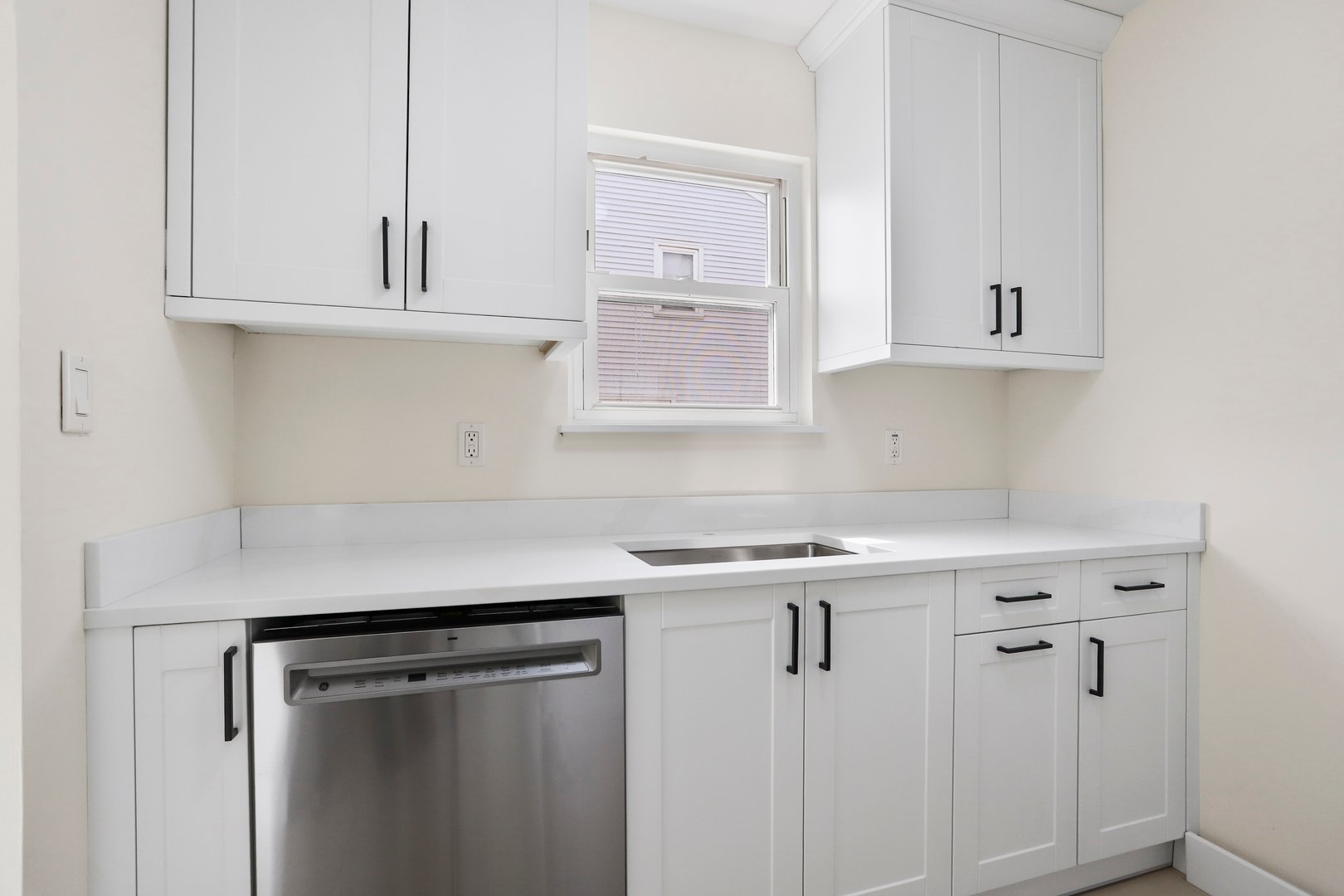 29 Van Buren Avenue  #I7 Photo 9