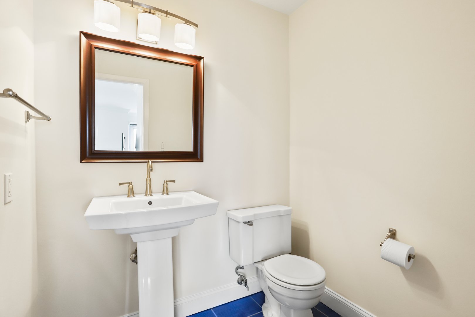 29 Van Buren Avenue  #I7 Photo 10