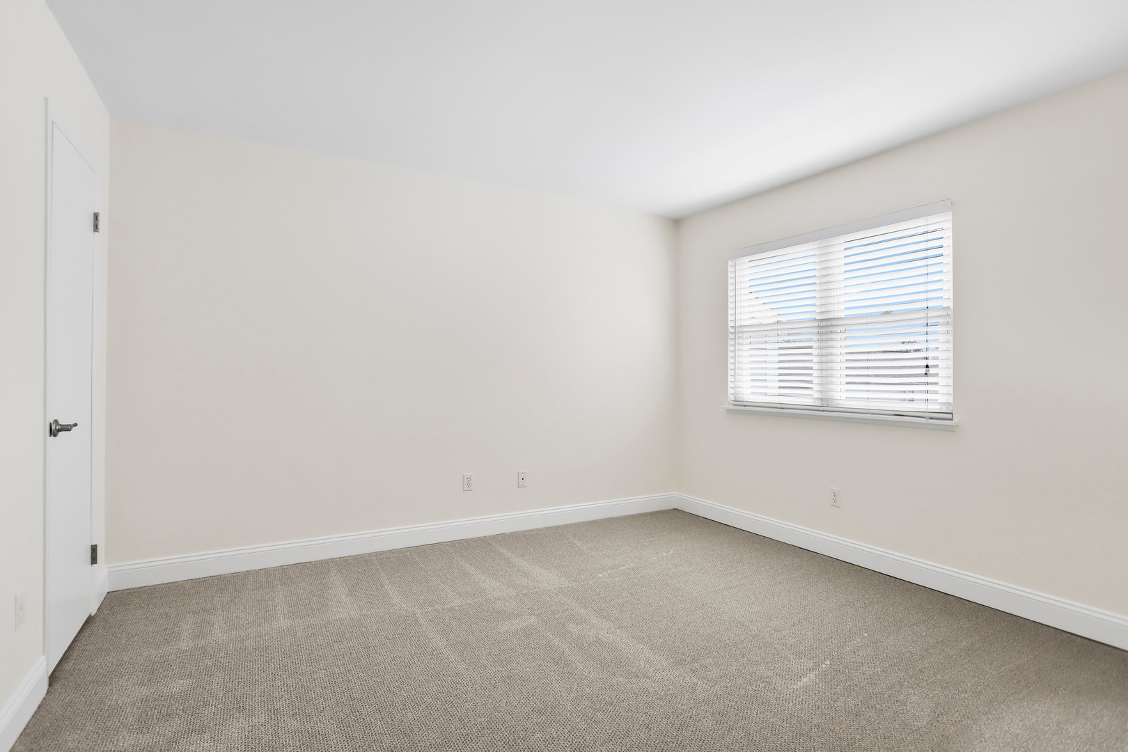 29 Van Buren Avenue  #I7 Photo 13