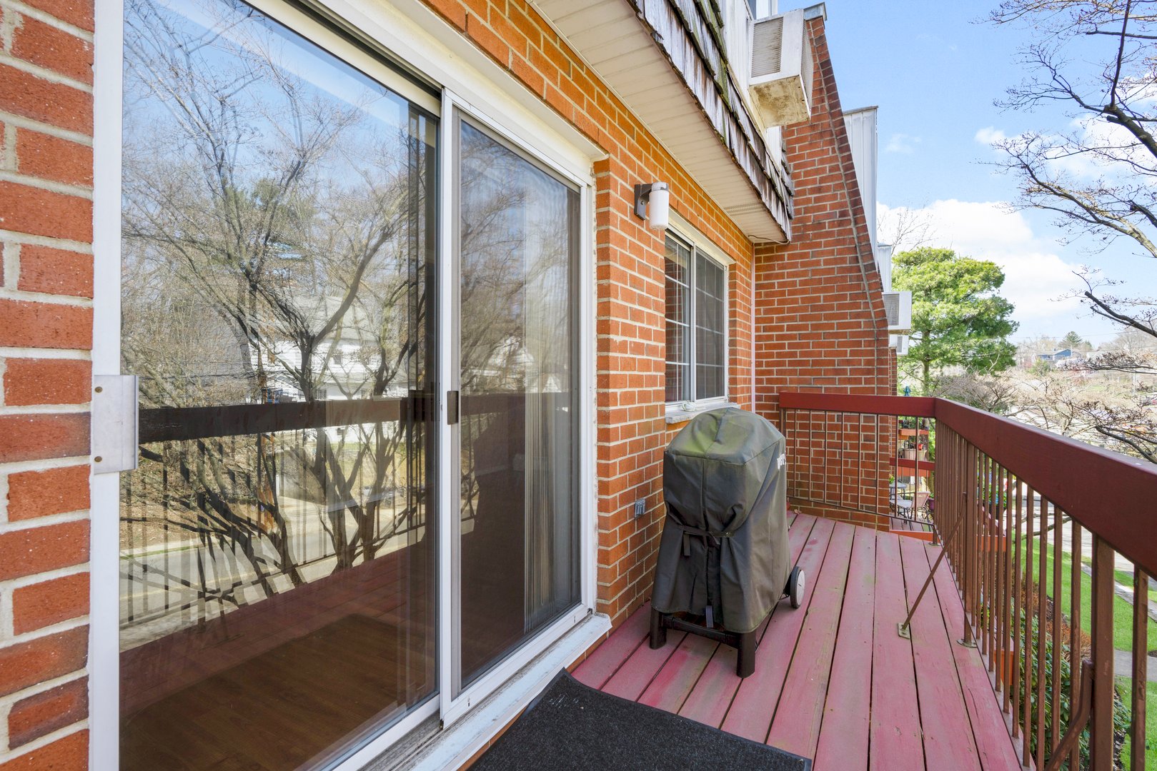 55 N Broadway  #3-14 Photo 2