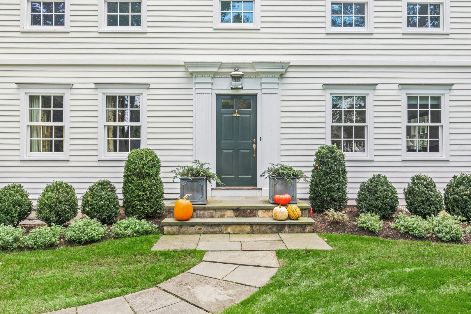 12 Sunset Road Photo 2