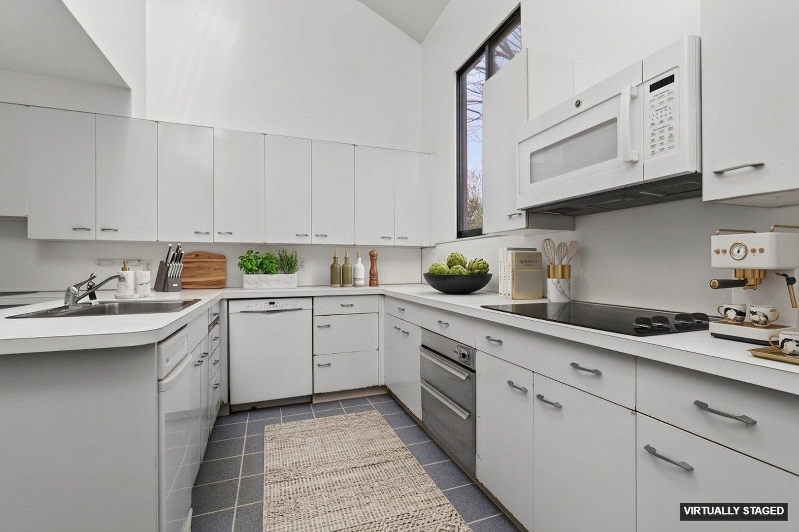 3-a Meetinghouse Lane Photo 9