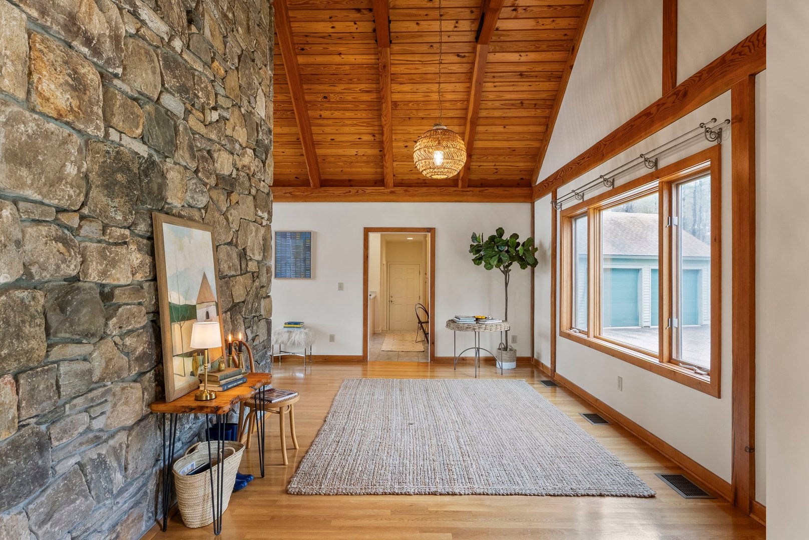 99 Washinee Heights Road Photo 11