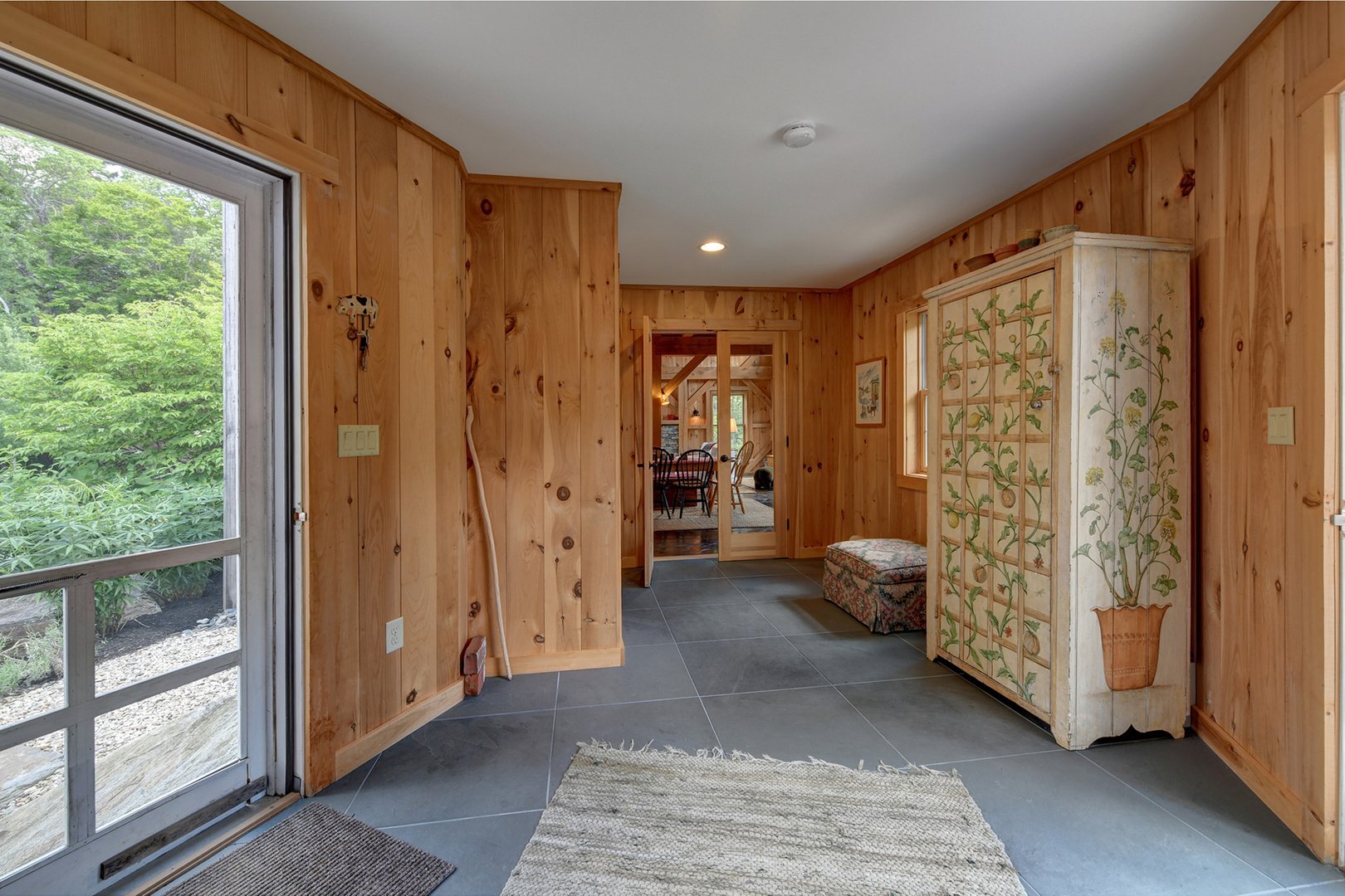 66 Access Rd Photo 7