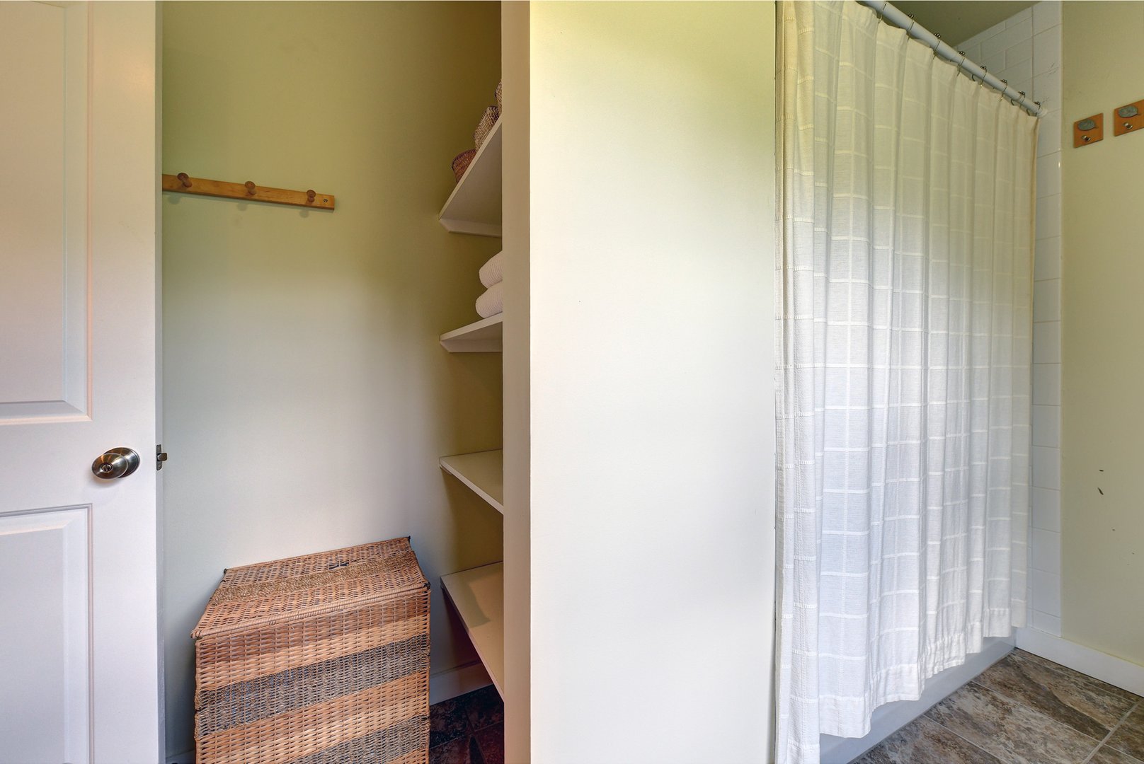 66 Access Rd Photo 38