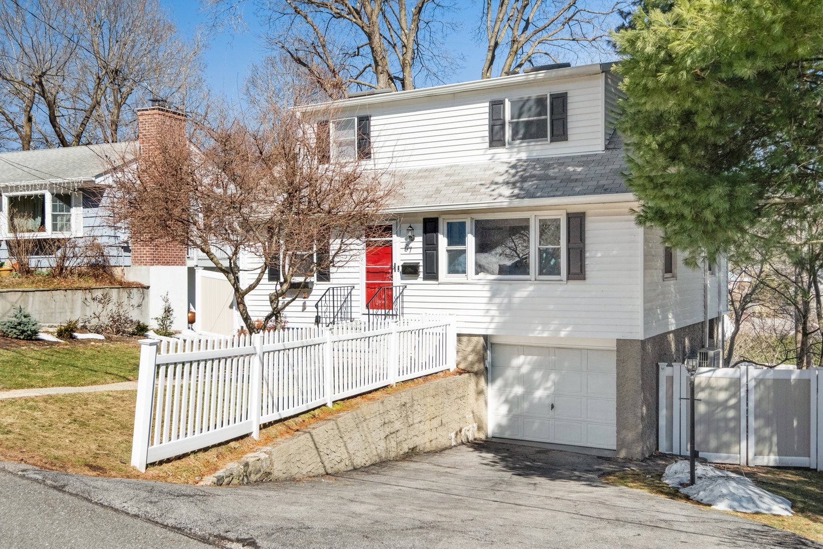87 Center Street Photo 46