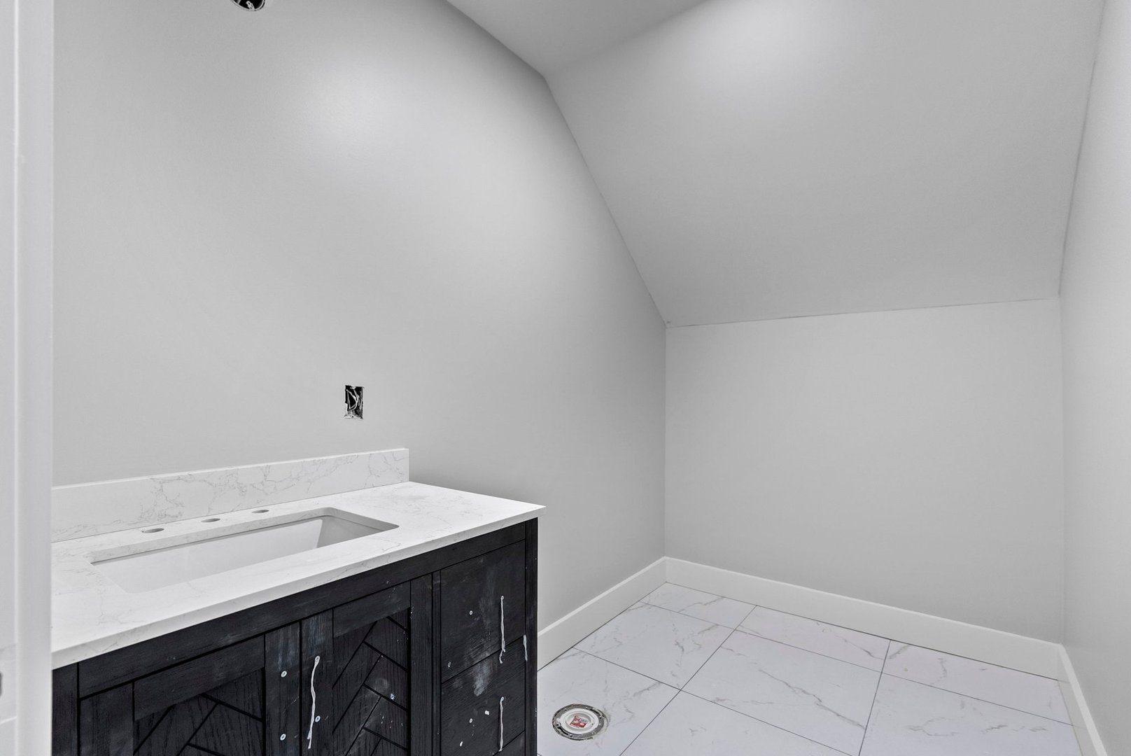 2 Pickett Road Photo 28