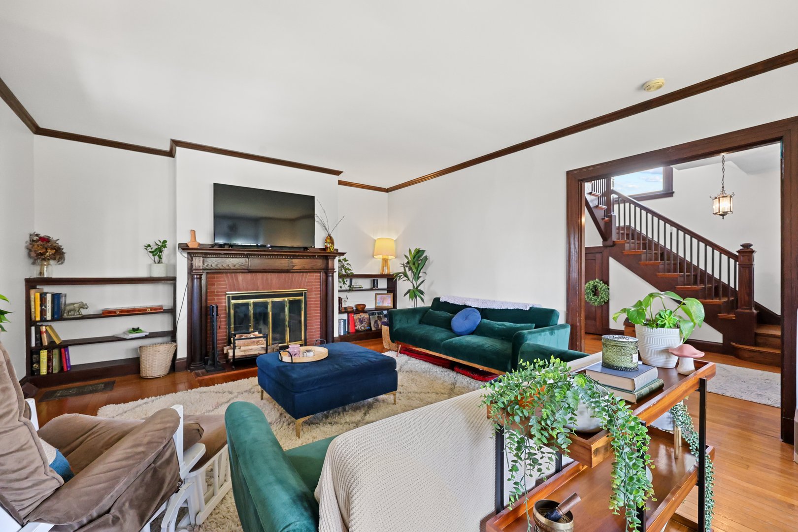 1720 Whitney Avenue Photo 8