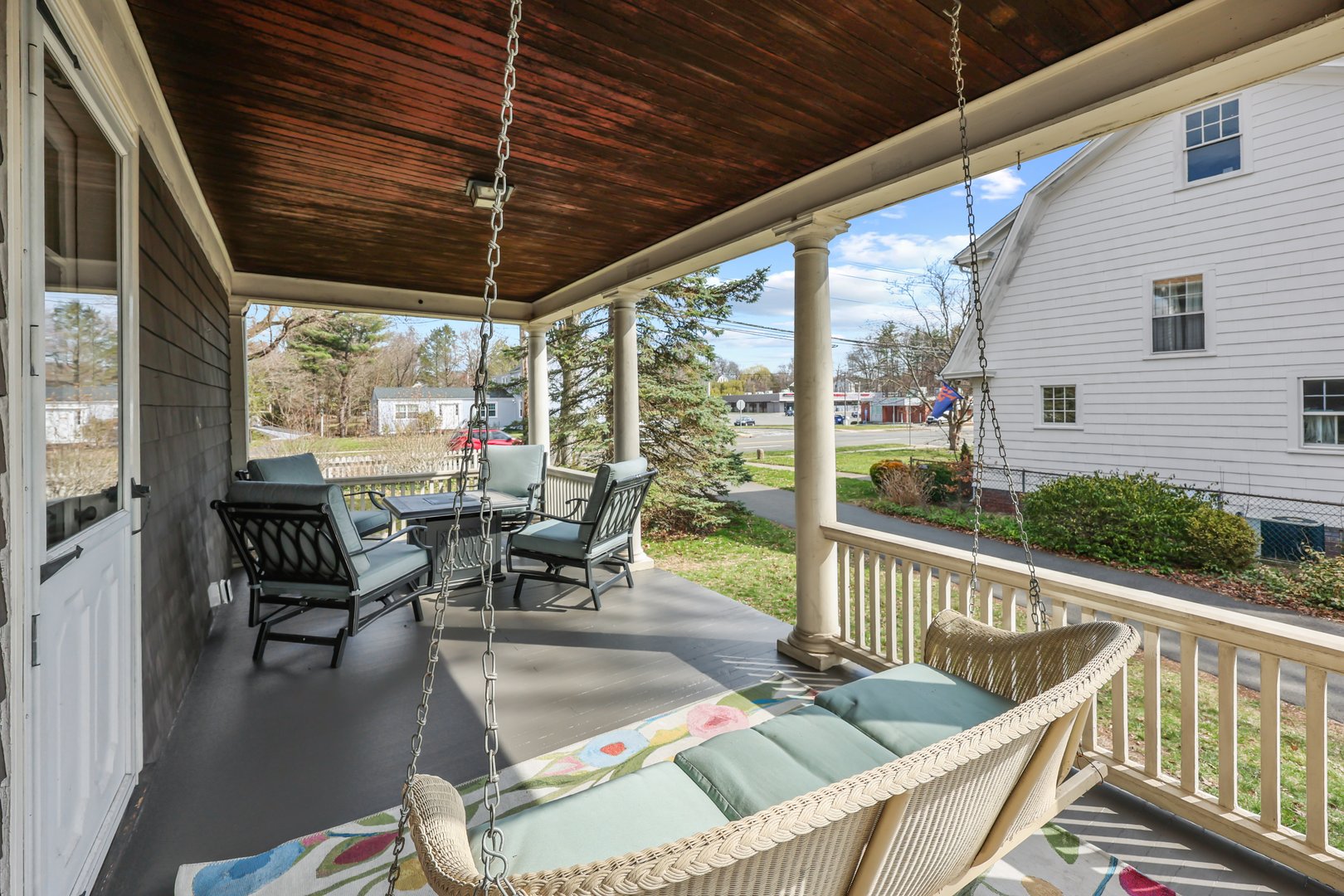 1720 Whitney Avenue Photo 32