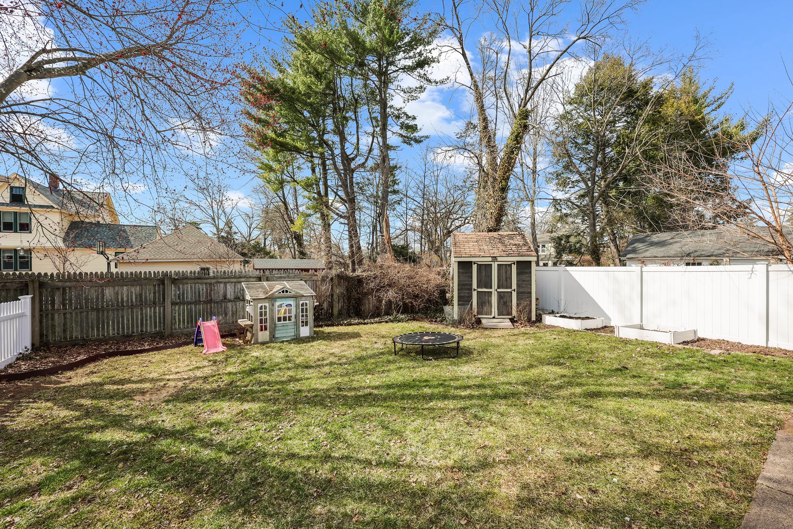 1720 Whitney Avenue Photo 36