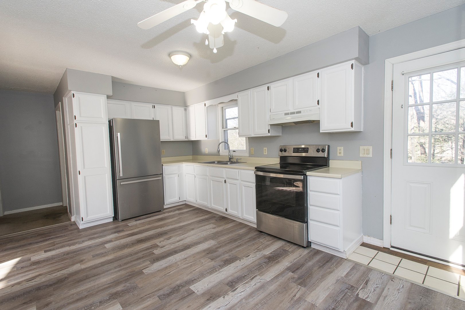 89 Doman Drive Photo 4