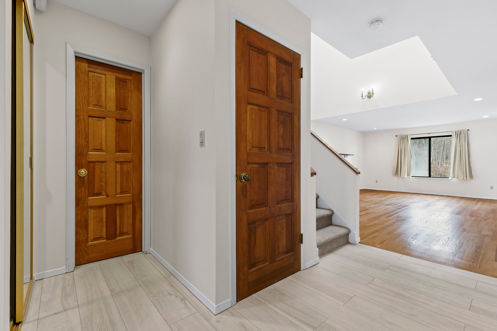 88 Farm Lake Crescent Road Photo 3