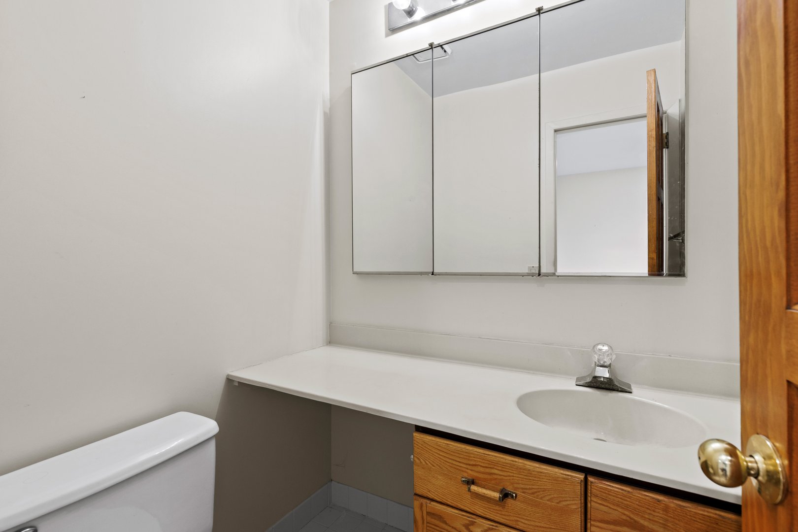 88 Farm Lake Crescent Road Photo 4