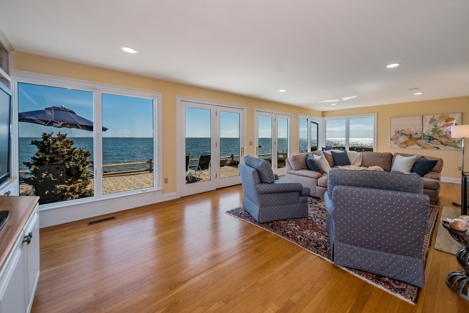 6 Point Road Photo 11