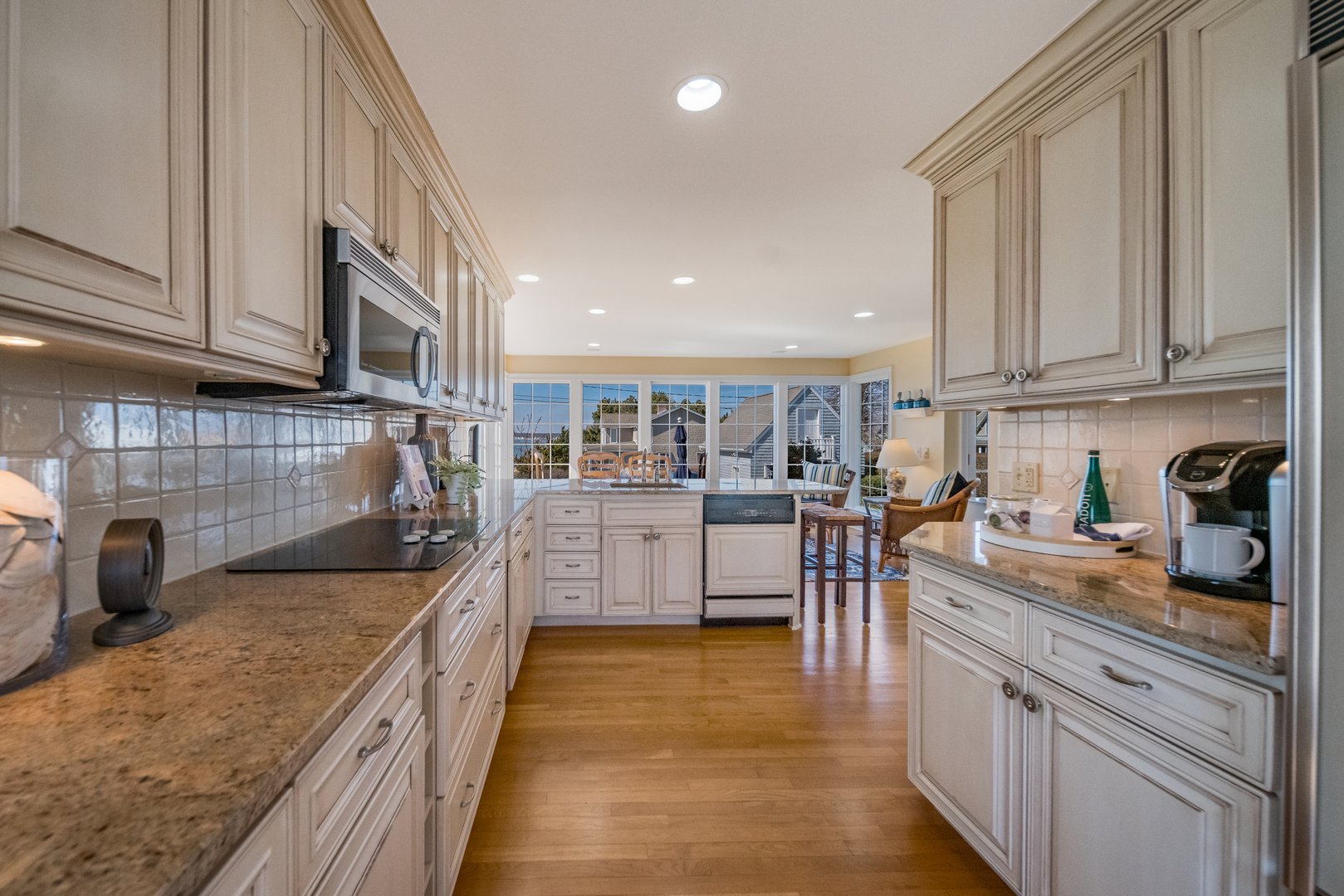 6 Point Road Photo 18