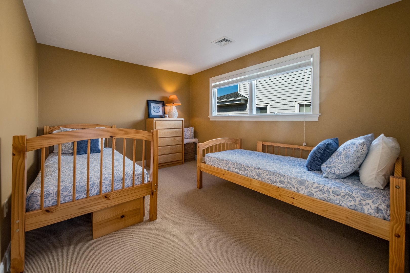 6 Point Road Photo 30