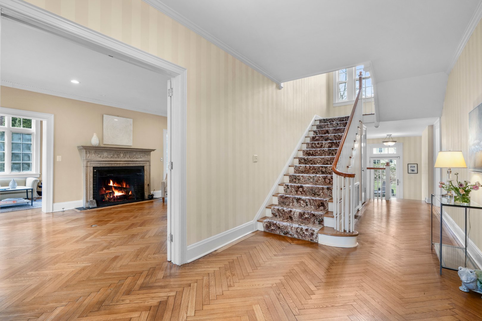 80 Forest Avenue Photo 5