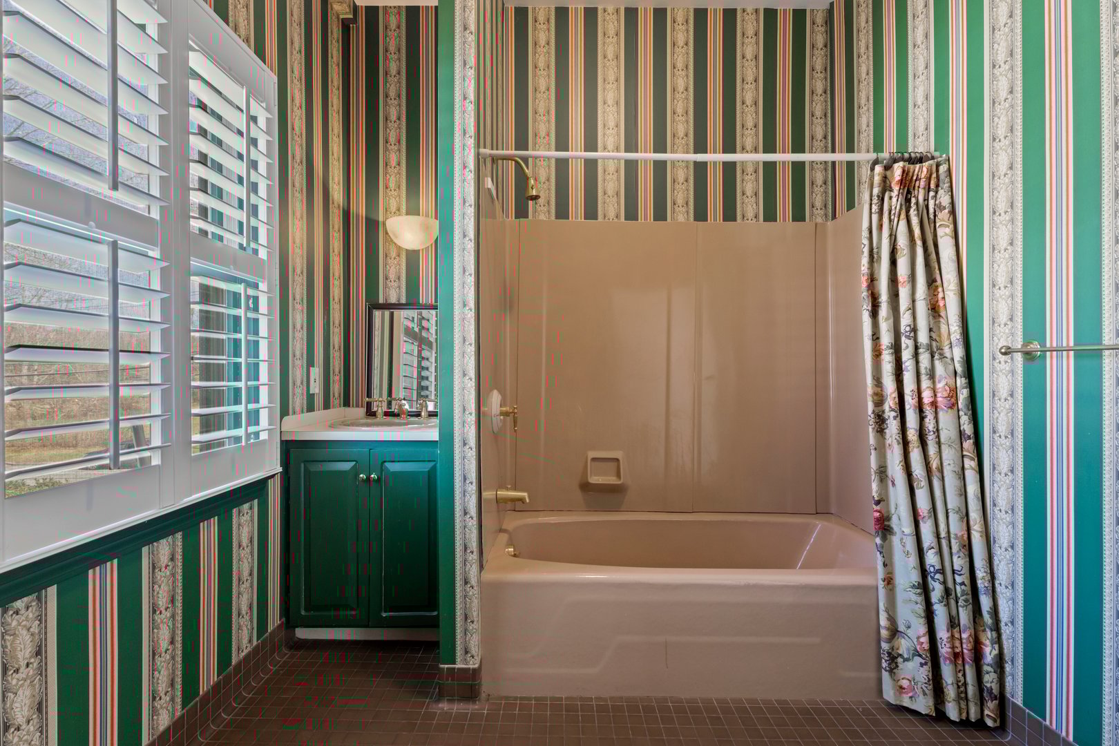 60 Lyme Street Photo 32