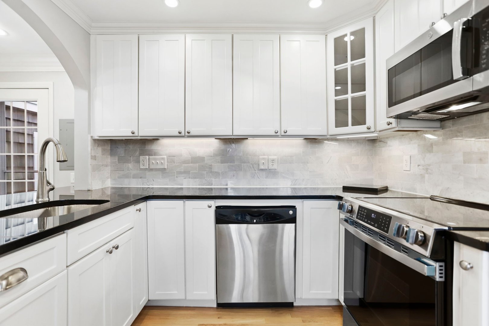 21 Eunice Avenue Photo 8