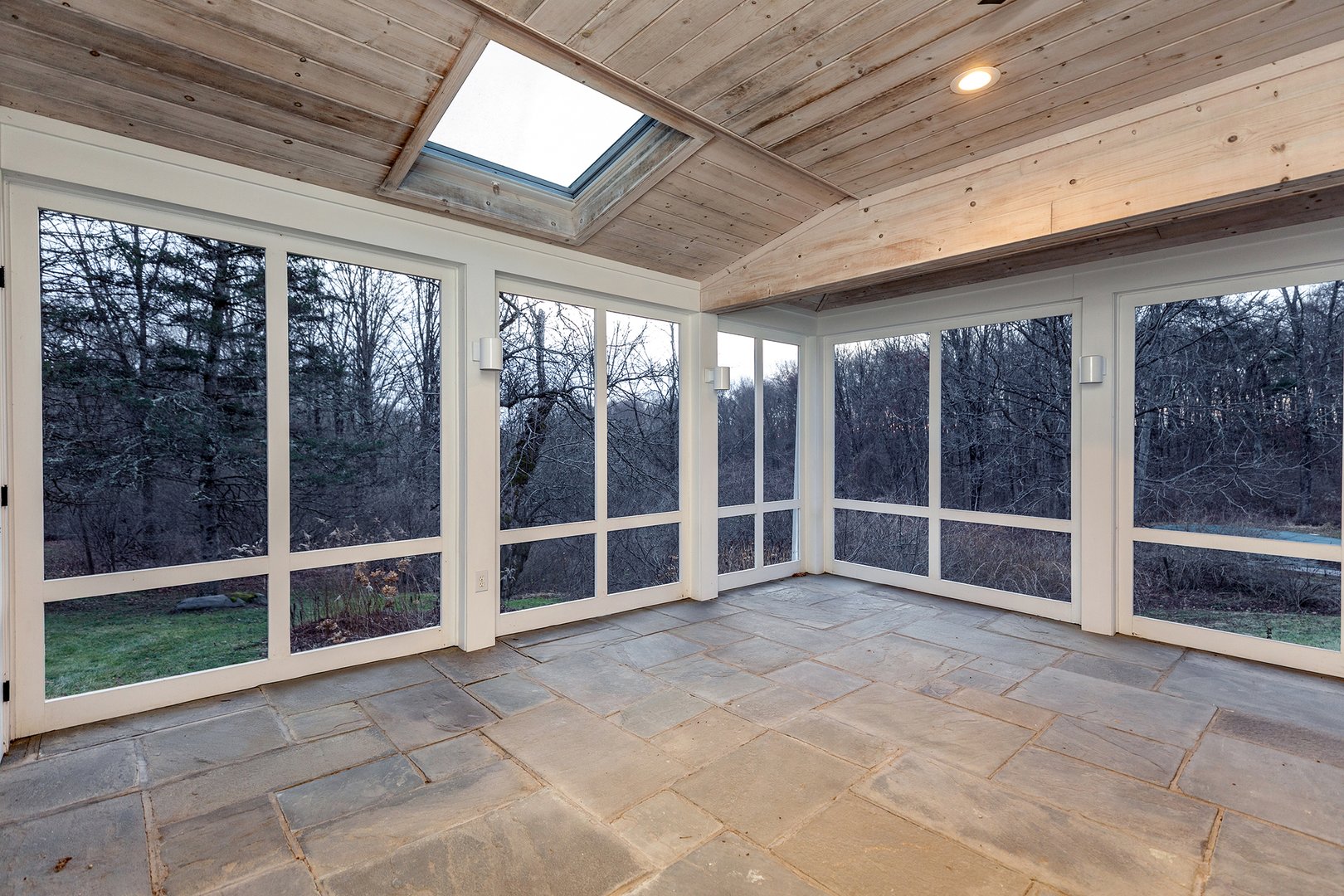 197 Skyline Ridge Road Photo 12