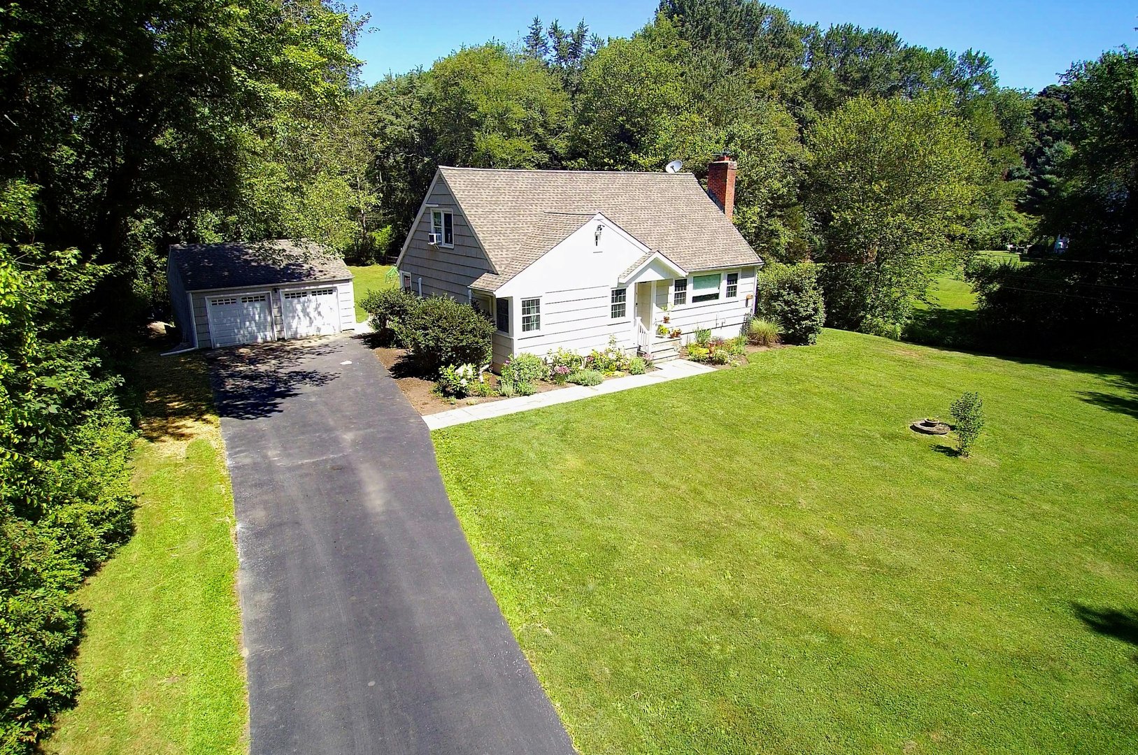 18 Head Of Meadow Road Photo 1