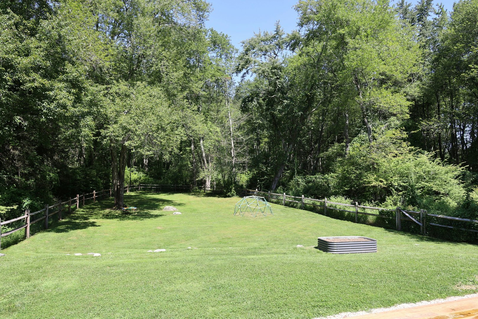 18 Head Of Meadow Road Photo 5