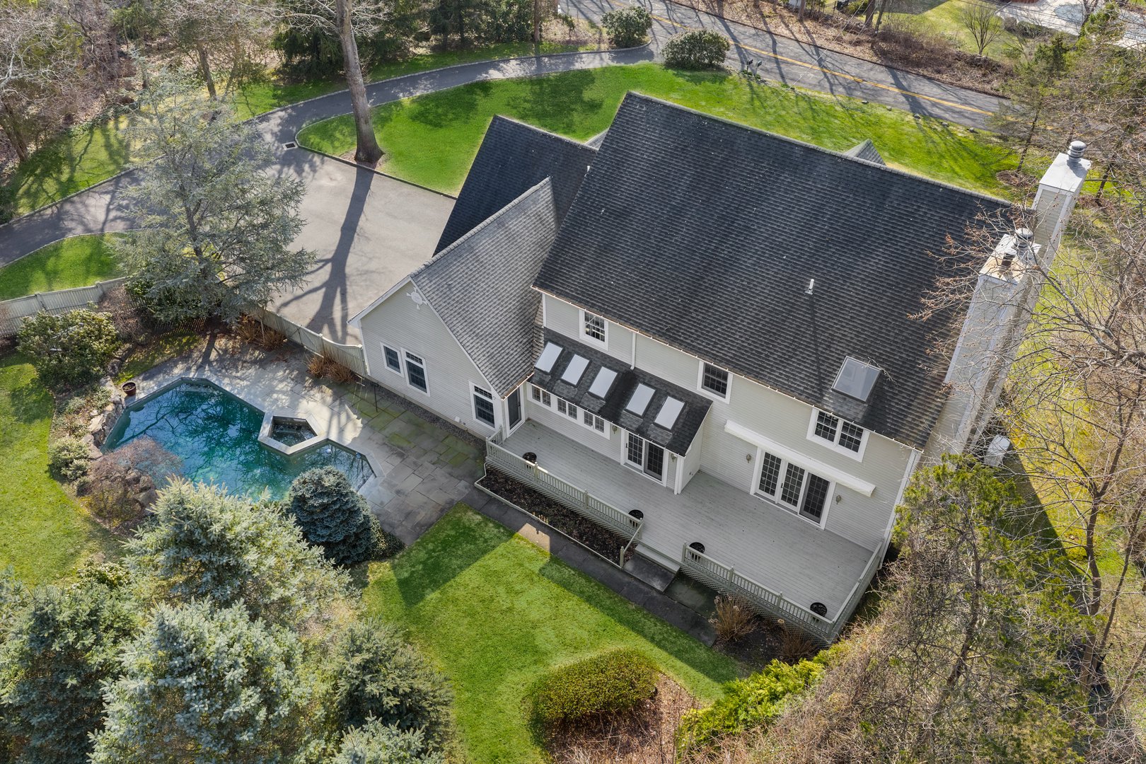 42 Dogwood Lane Photo 35