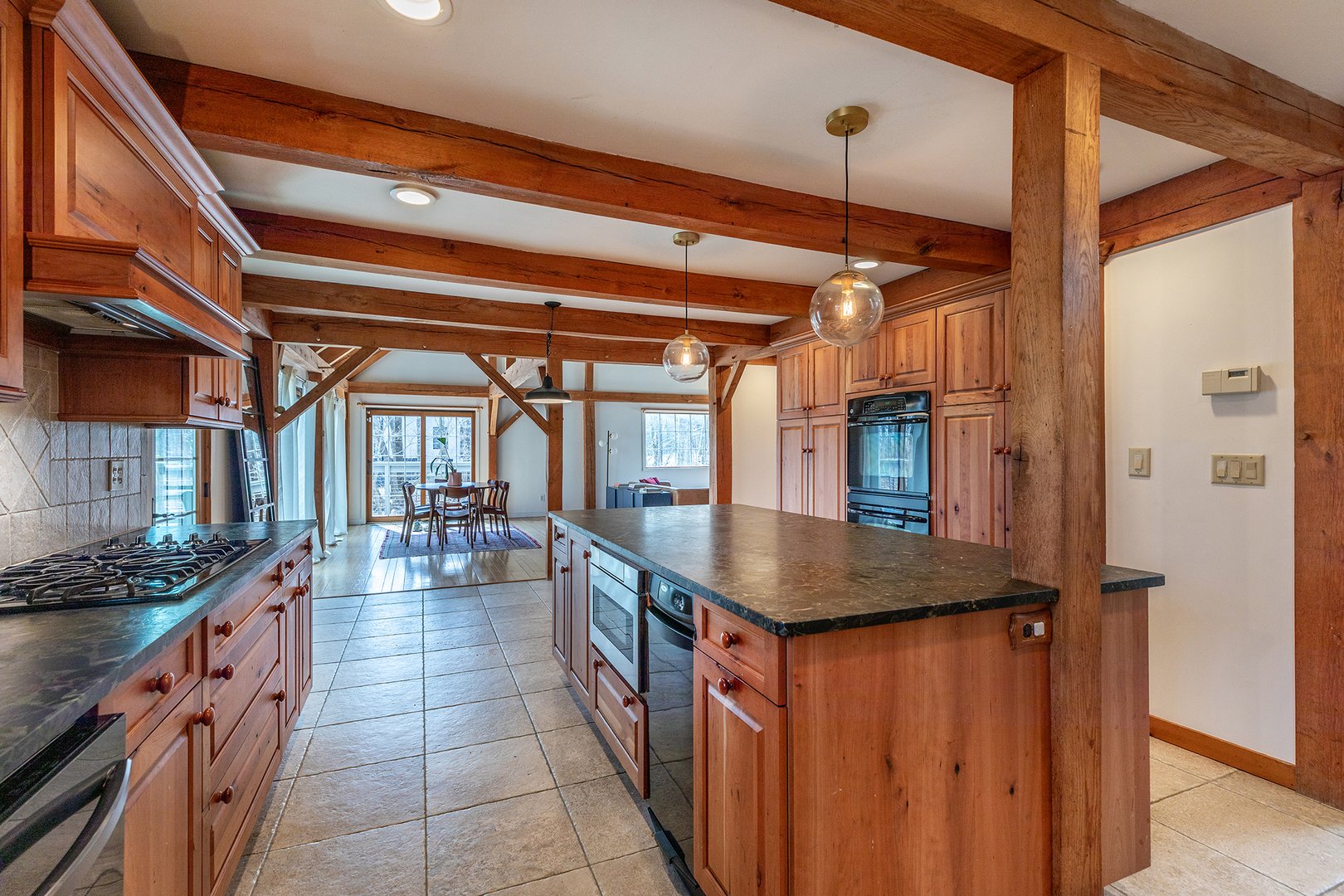 24 Hickory Lane Photo 9