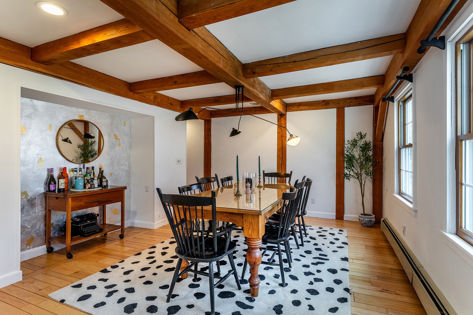 24 Hickory Lane Photo 16