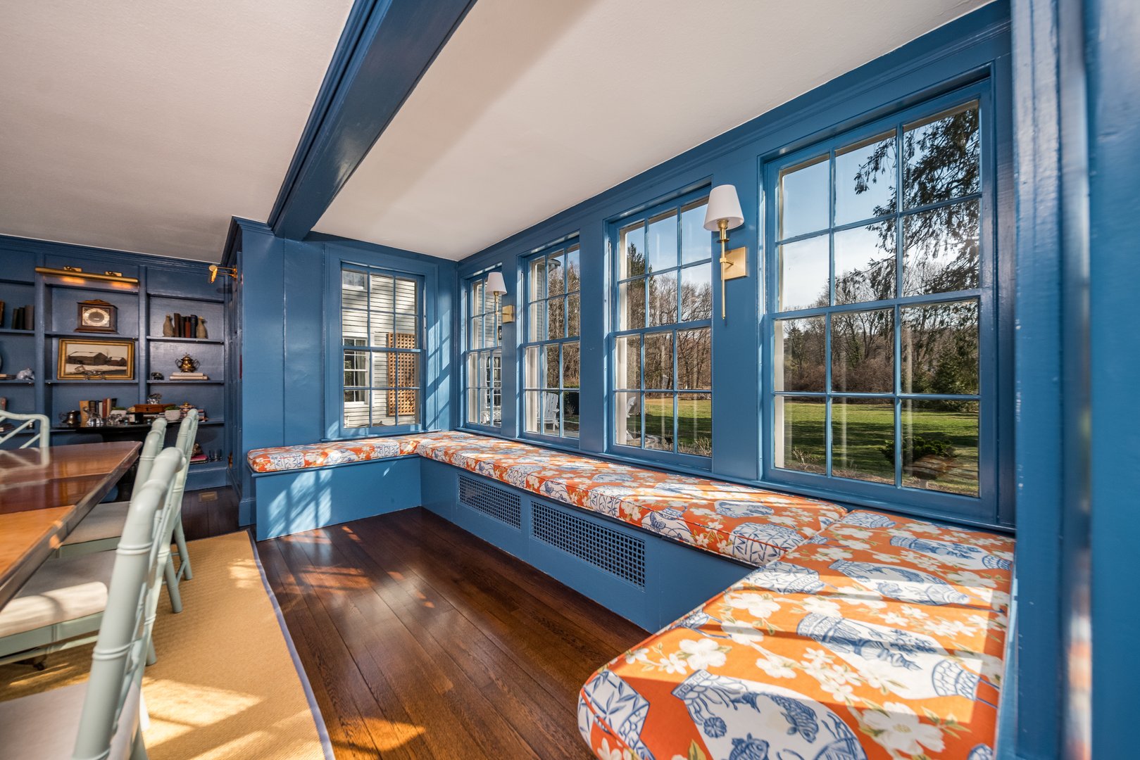 88 Main Street Photo 11