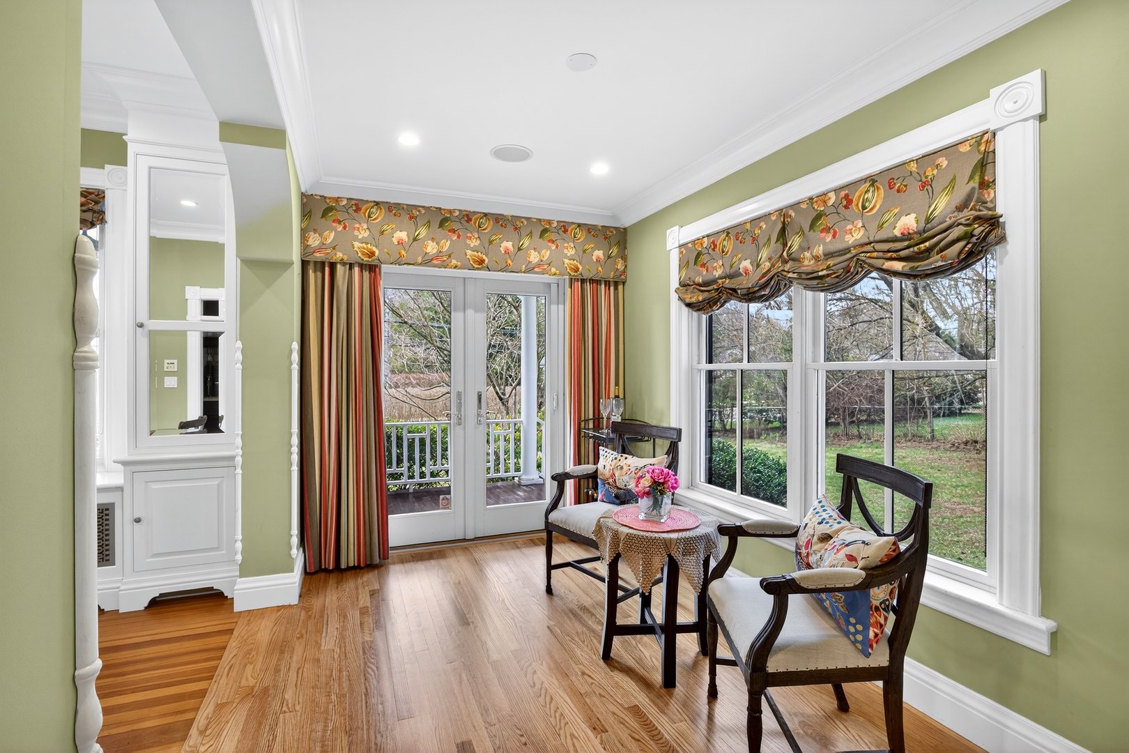 247 Broadway Photo 10