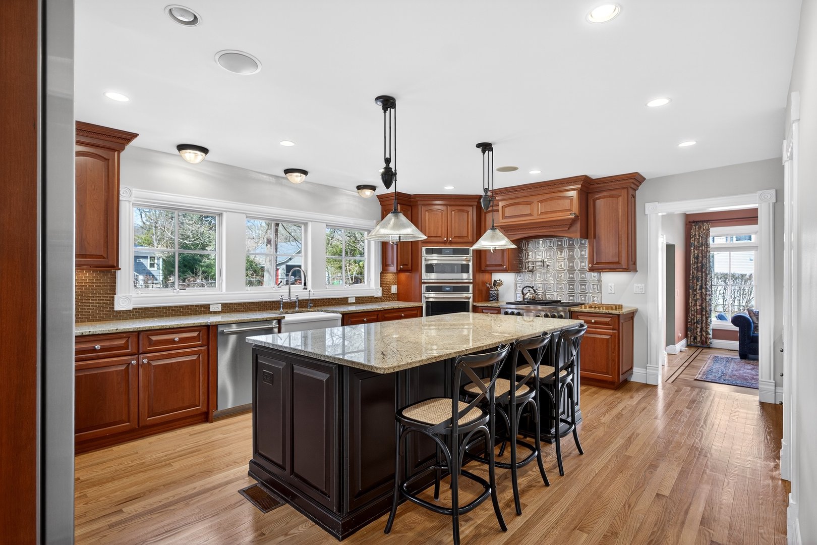 247 Broadway Photo 11